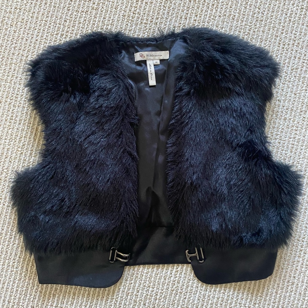 BCBG BCBGeneration faux-fur cropped vest